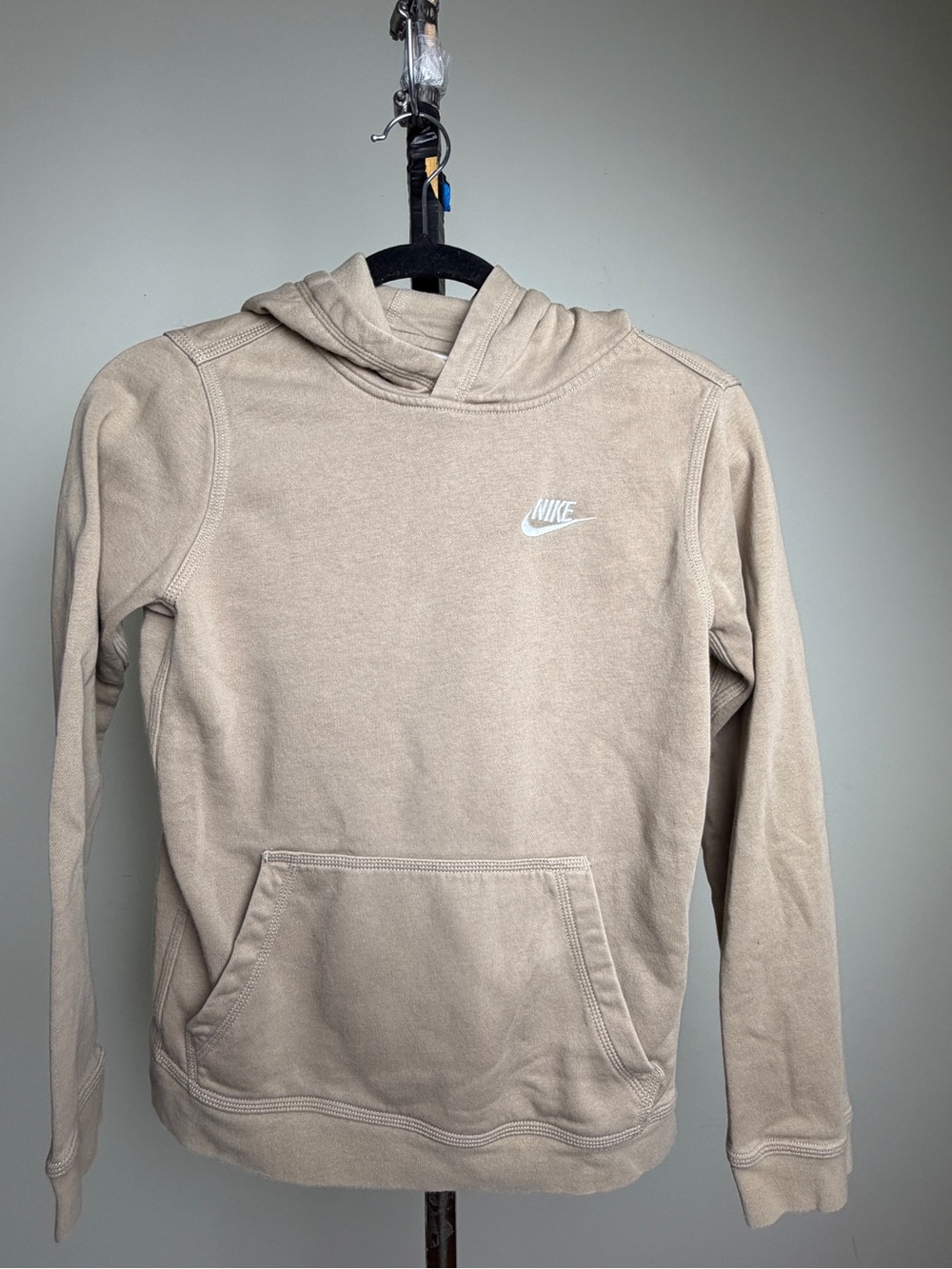Nike Youth Hoodie Large 14 16 Tan Beige Pullover Swoosh Sweatshirt